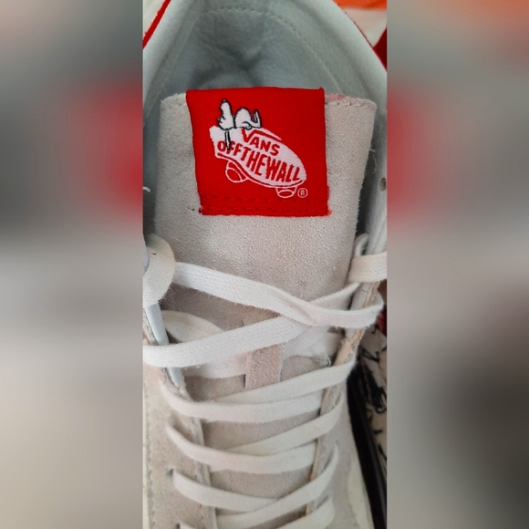 Vans X Peanuts Sk8-Hi Moc Dog House - Picture 13 of 16